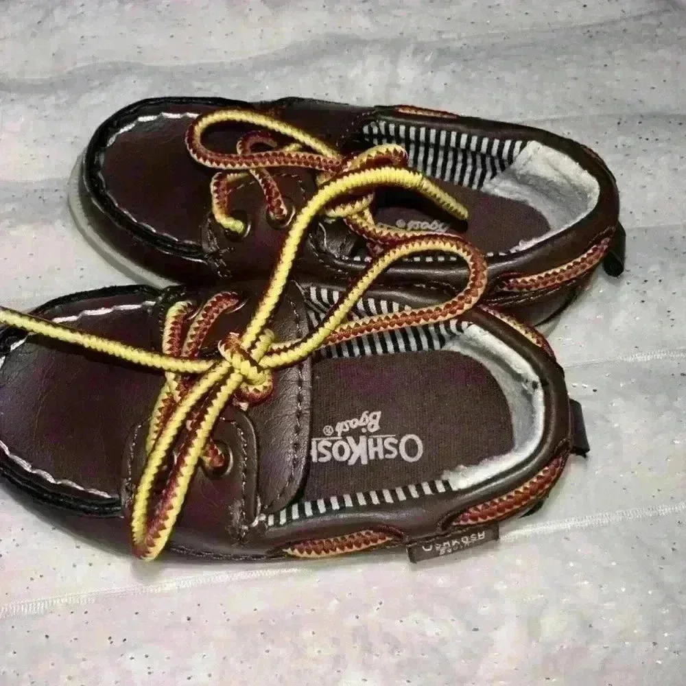 OSHKOSH Alex brown shoe / infant boys size 5
